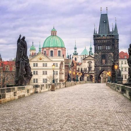 Quiet Apartment With Balcony Charles Bridge Prag Exterior foto