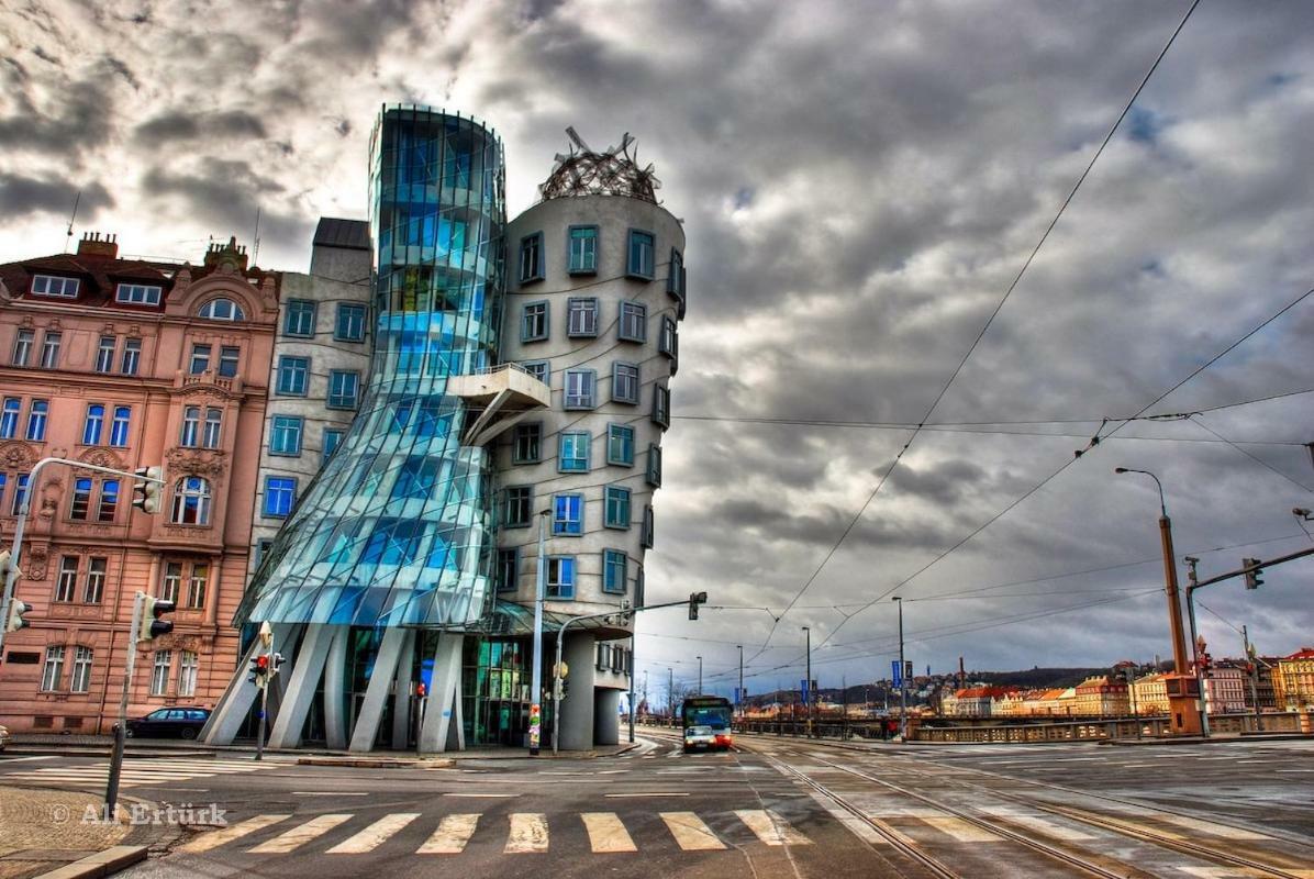 Quiet Apartment With Balcony Charles Bridge Prag Exterior foto